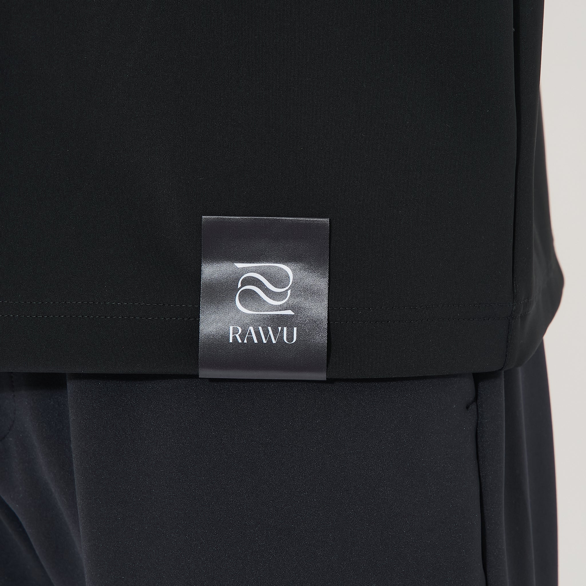 シルエットTシャツ